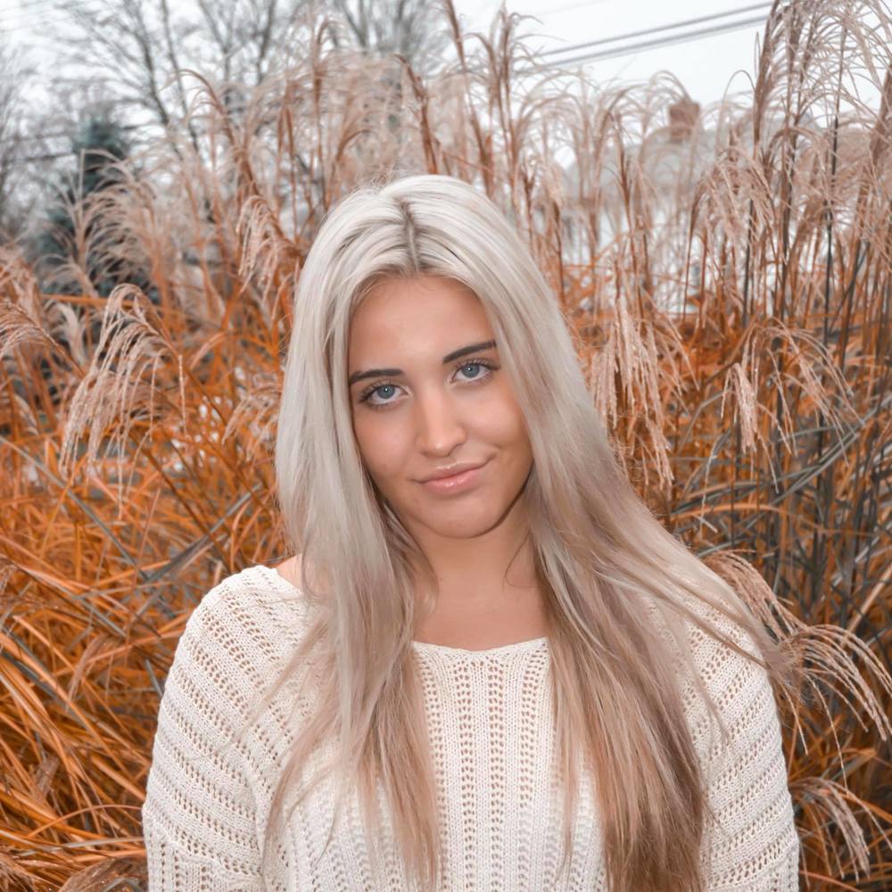 Meet your Posher, Michaela